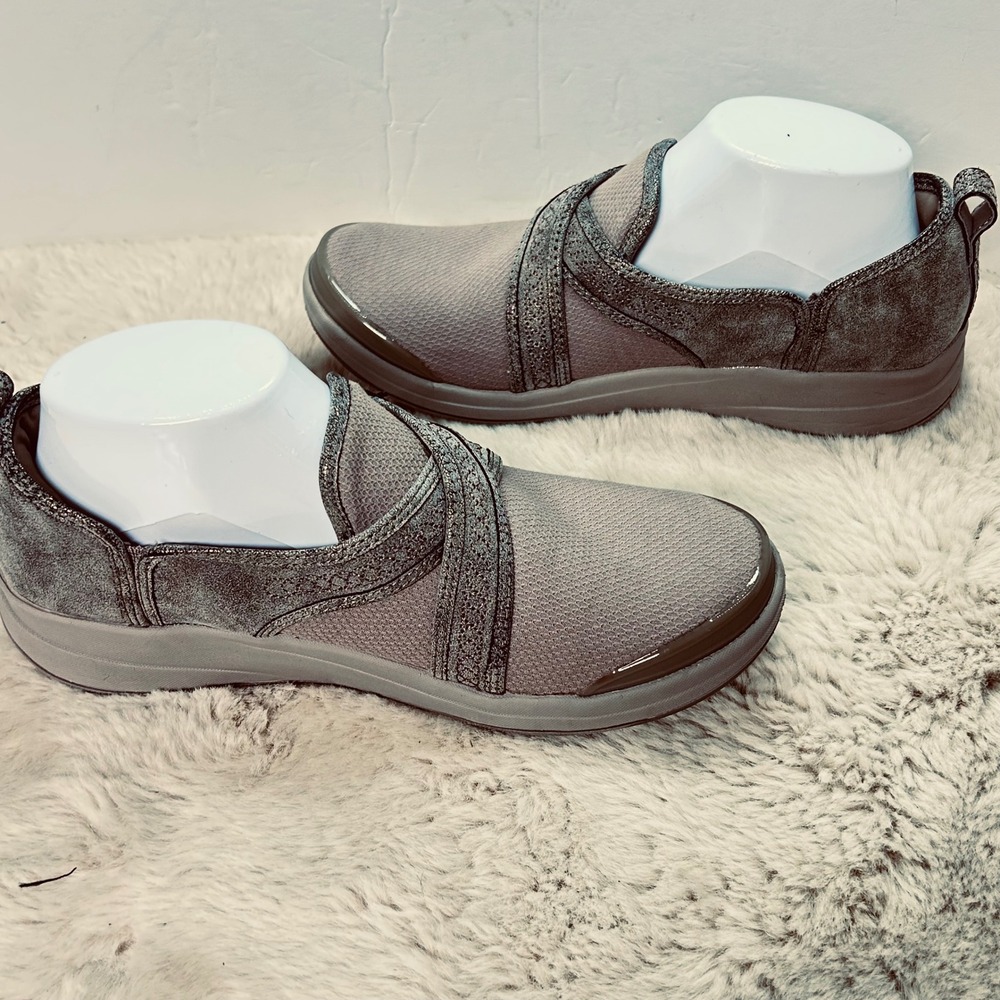 Bzees‎ Women's Gray Fabric Comfort Mary Jane Shoes Size 8M Slip On - Picture 2 of 8